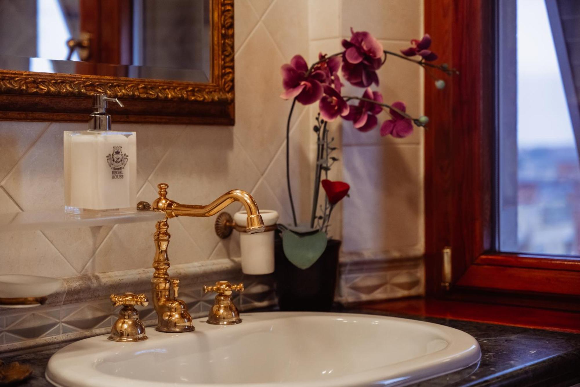 فندق Regal House Roma Navigatori 23 المظهر الخارجي الصورة